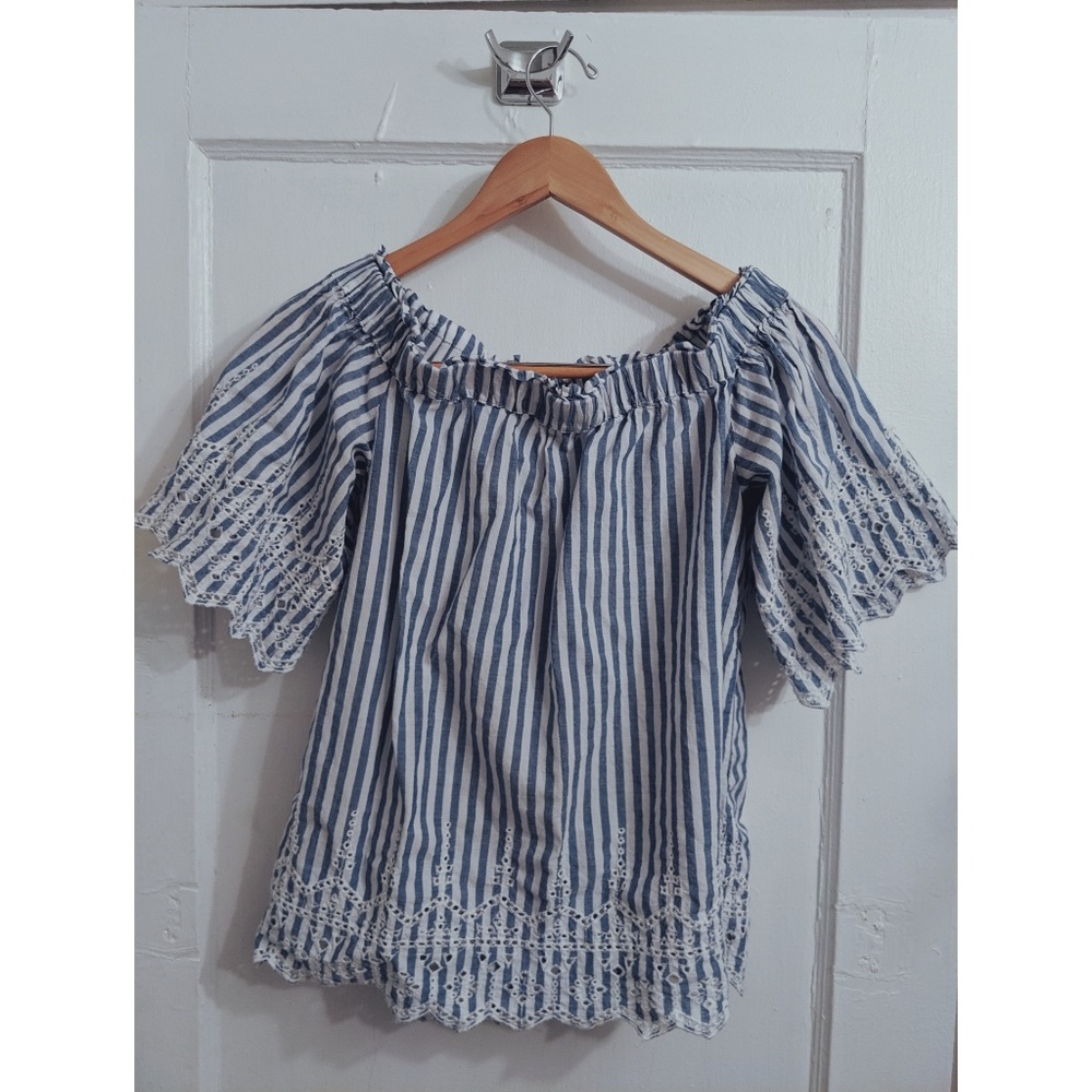 HM off shoulder top